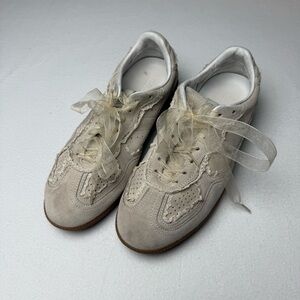 ALOHAS Cream Crochet Leather Sneakers - Size: 8-8.5